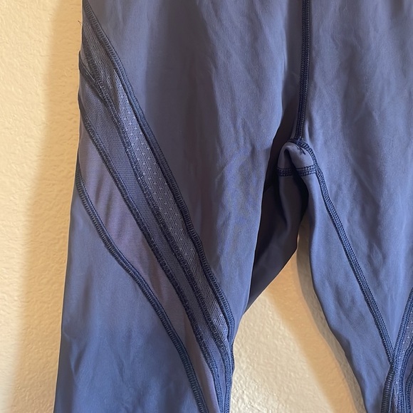 Lululemon Never Still Crop 21” Leggings Cadet Blue‎ size 8 - Picture 4 of 12